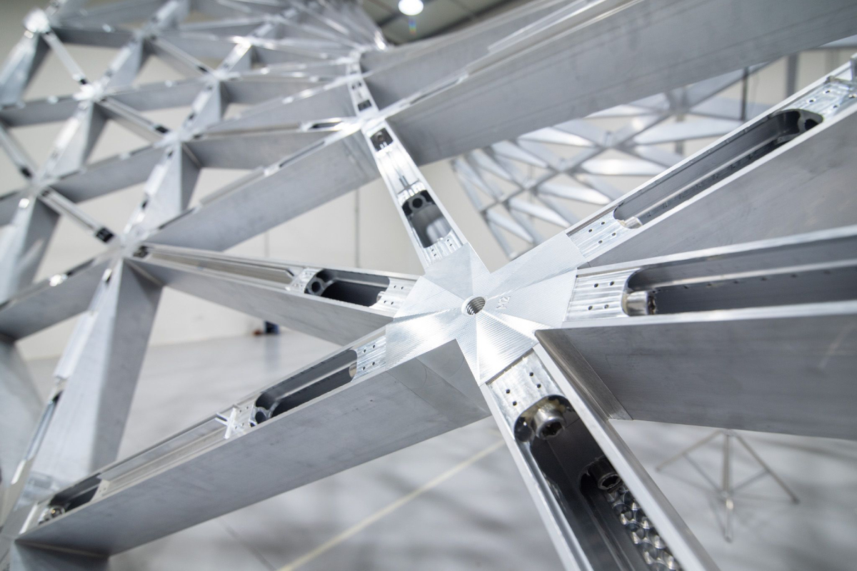 Special nodes in the Schuco Grid2Shell parametric façade