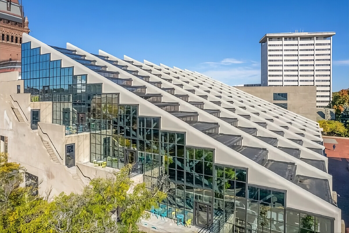 Harvard's Gund Hall Renovation Leans on Vacuum Insulating Glass