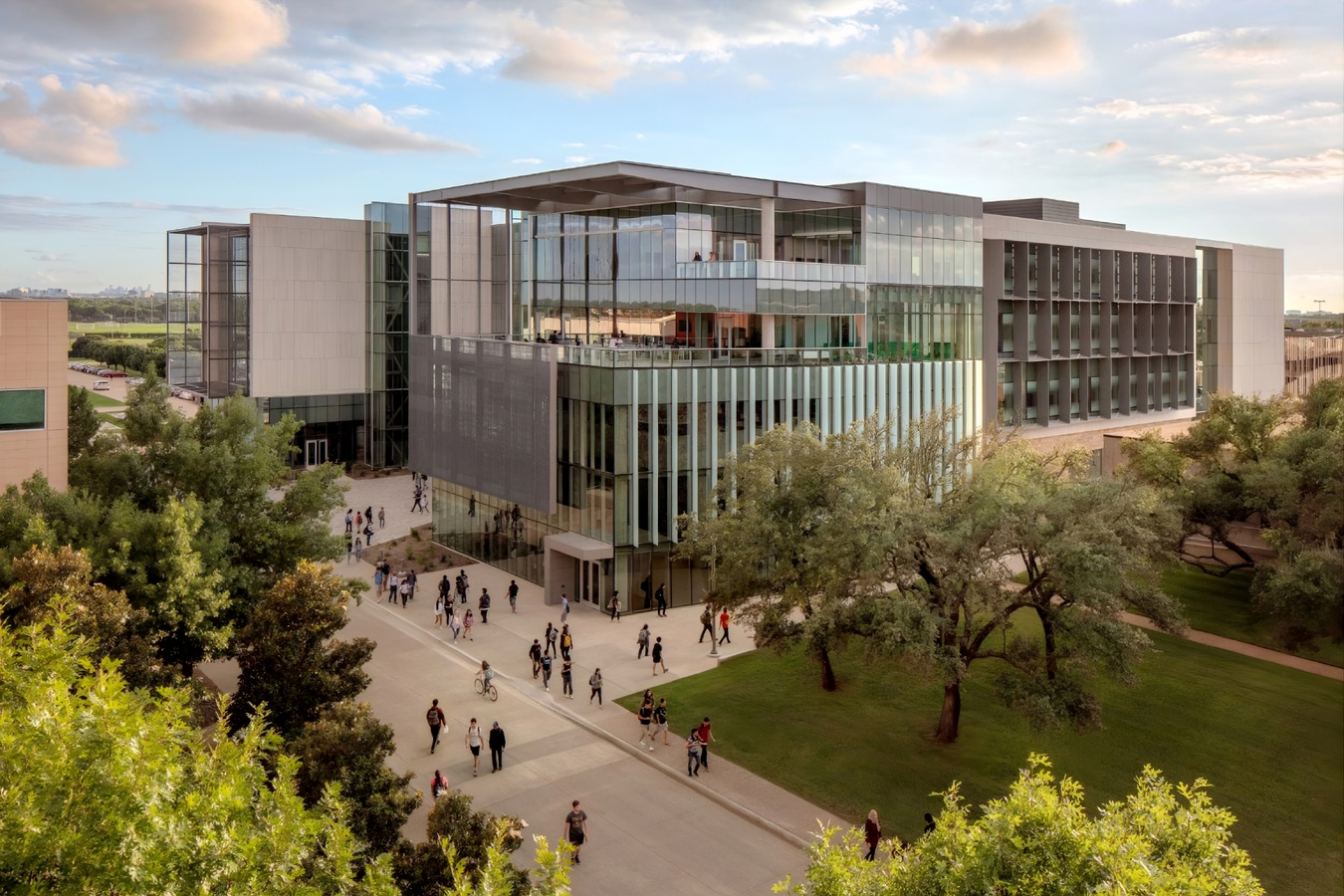High-Transparency Glazing Drives Design of LEED Gold Engineering Building at UT Dallas