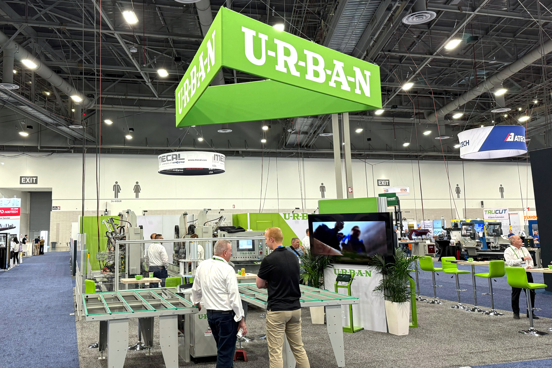 Urban Machinery adds safety package to AKS 1150-SP single point welder ahead of GlassBuild America