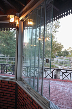 SCS-X sliding frameless glazing system