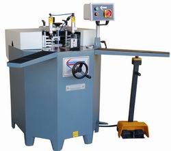 H-800 Hydraulic corner crimping press for aluminum units
